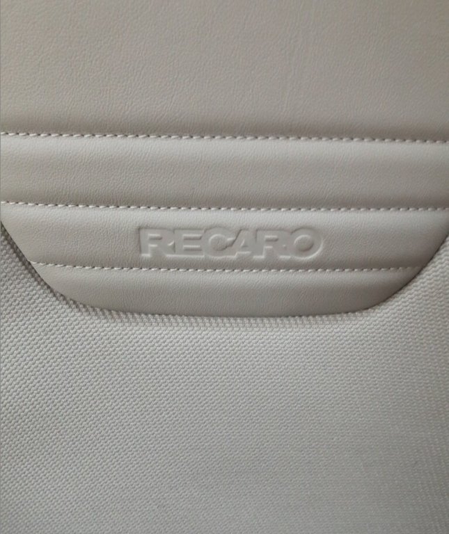 recaro.jpg