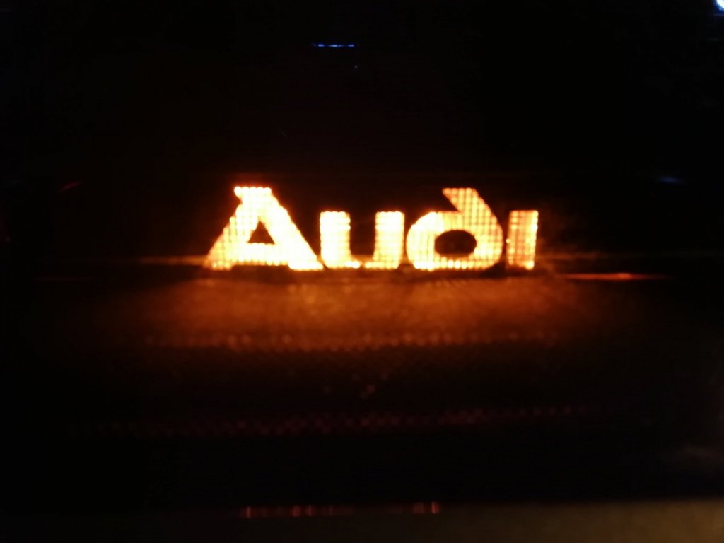 44119809_1725697144208455_2399410748657762304_n.jpg