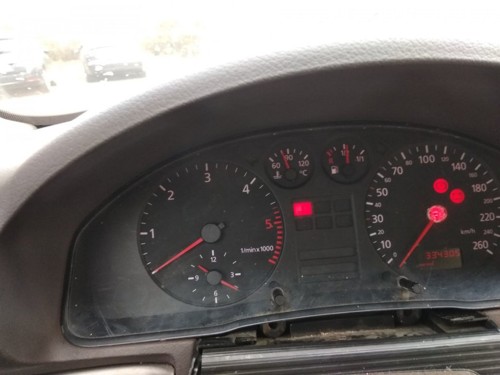 44414613_302260020596866_6388074613628207104_n.jpg