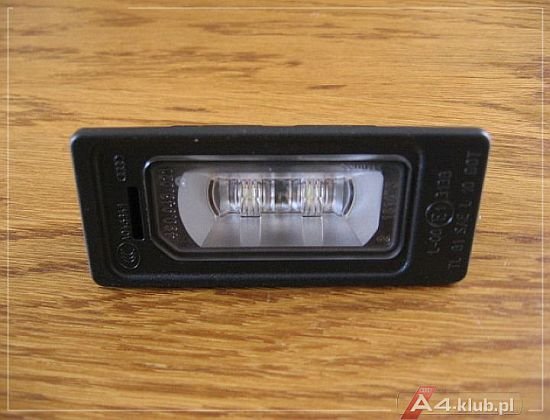 183725 - Wymiana lampek podświetlenia tablicy rejestracyjnej na LED - 2.jpg