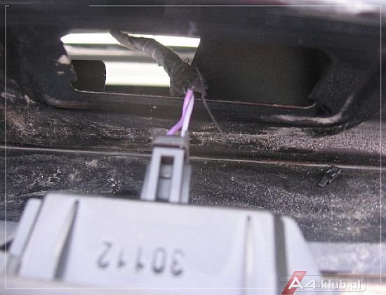 183725 - Wymiana lampek podświetlenia tablicy rejestracyjnej na LED - 7.jpg