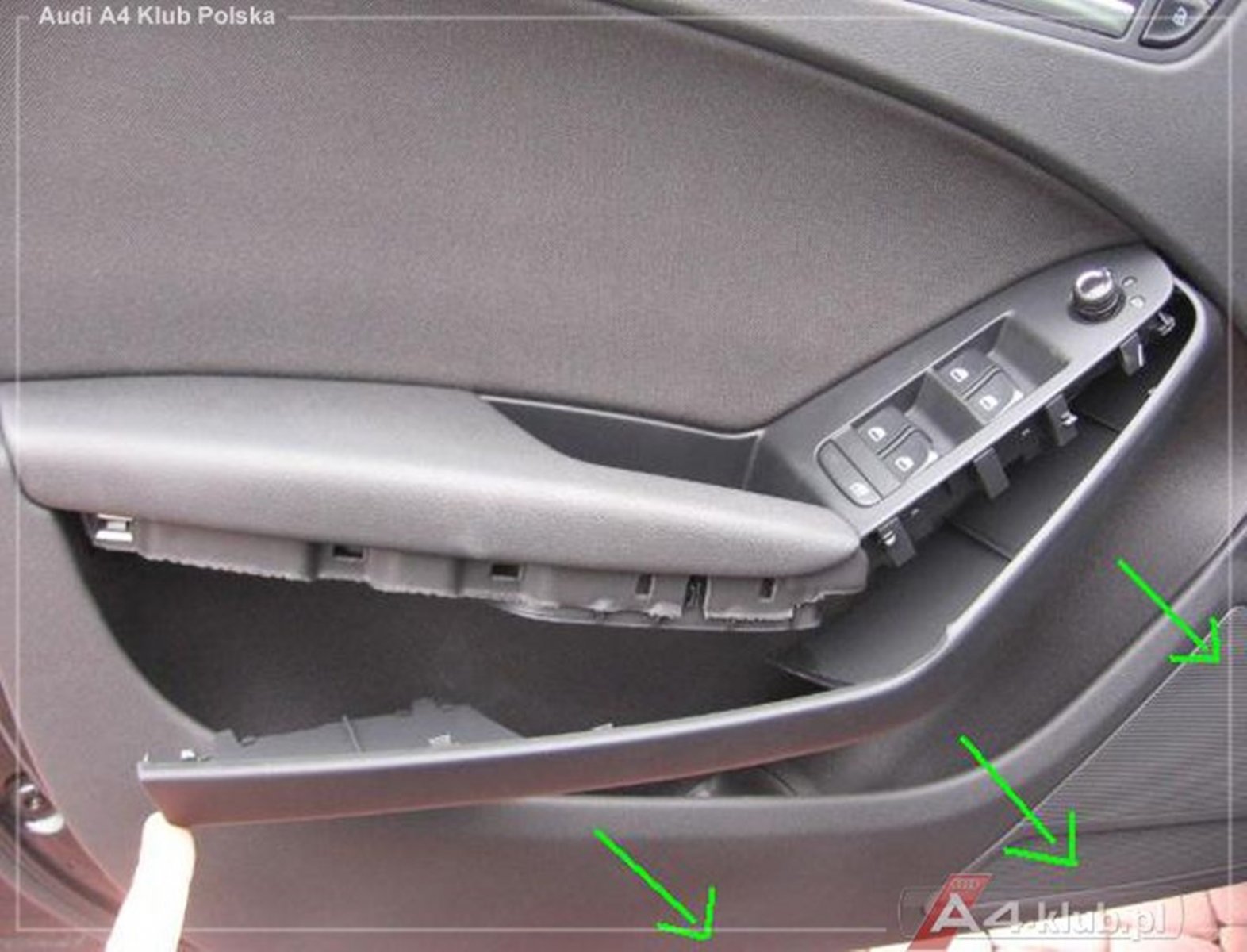 Demontaż tapicerki drzwi przednich Audi A4 B8 Manuale