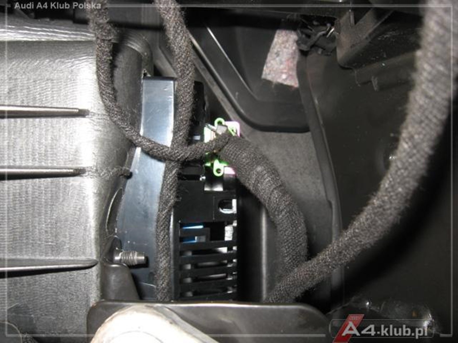 69931 - Upgrade systemu PDC (Parktronic) - czujniki z przodu, zdalne załączanie_36.jpg
