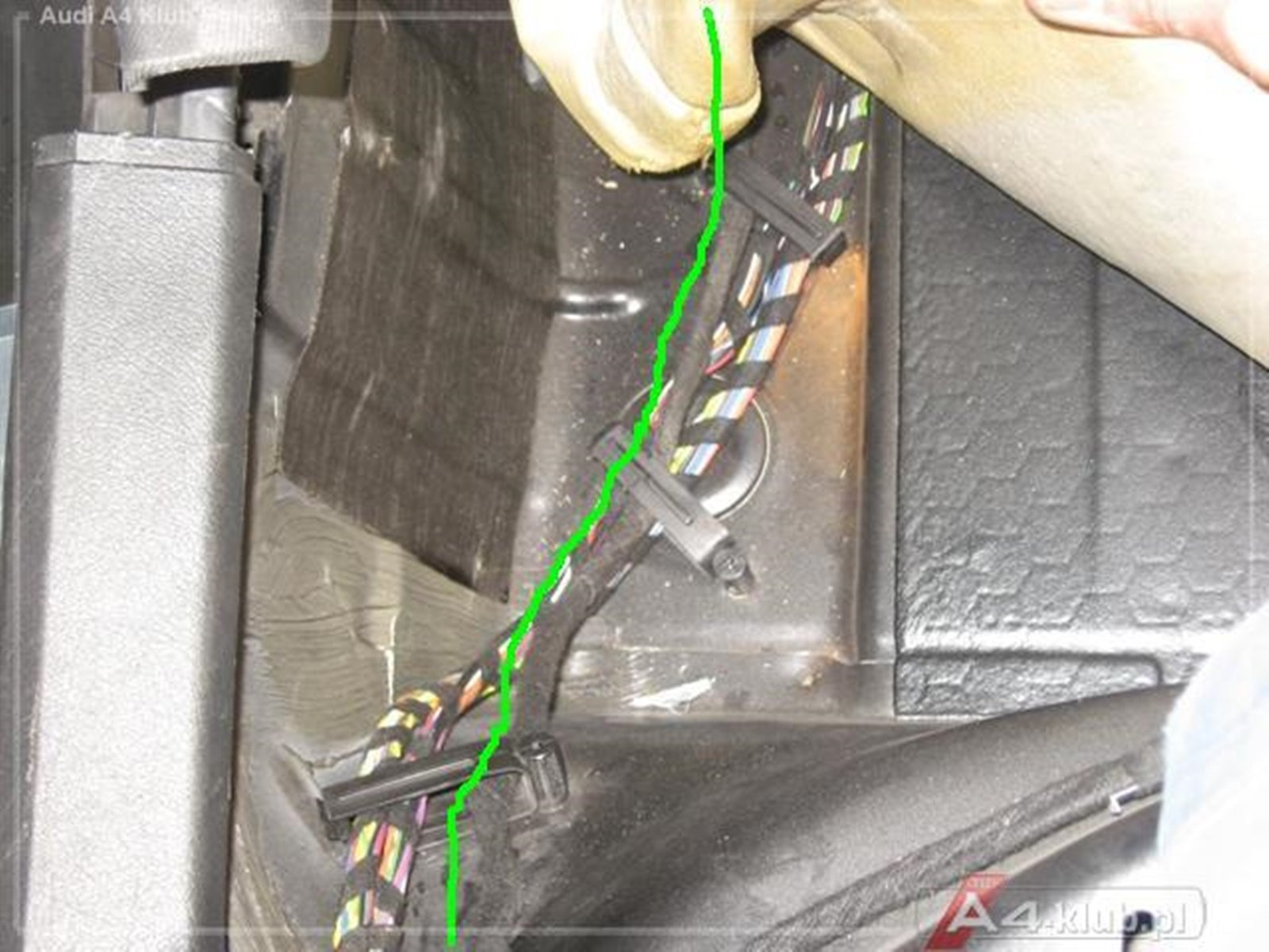 69931 - Upgrade systemu PDC (Parktronic) - czujniki z przodu, zdalne załączanie_27.jpg