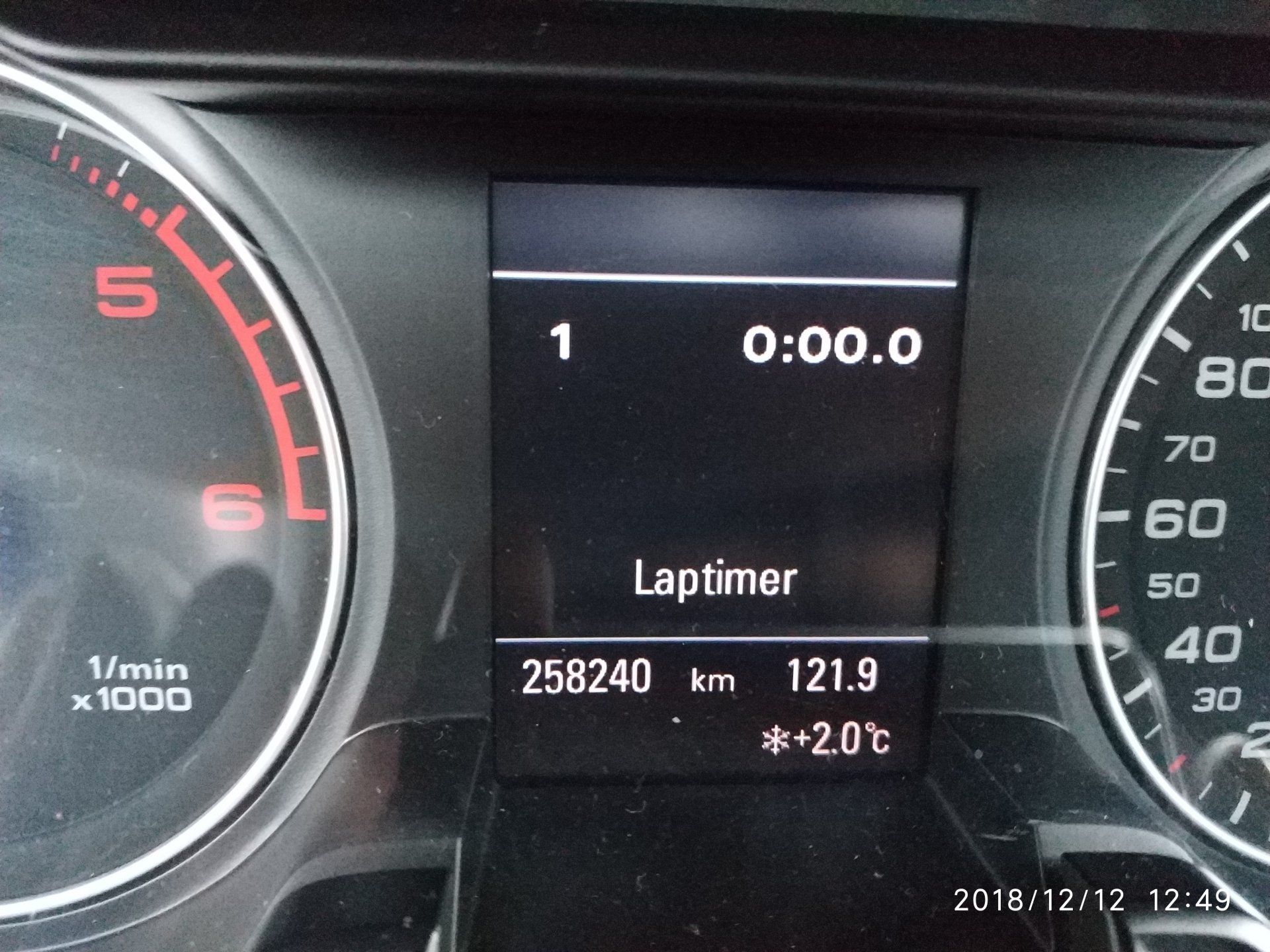 Więcej informacji o „Uruchomienie testu wskazówek Gauge Test/Needle Sweep oraz Lap Timera - Audi A4 B8”
