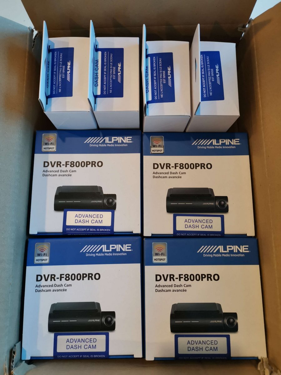 ALPINE DVR-F800PRO + ALPINE RVC-R800.jpg