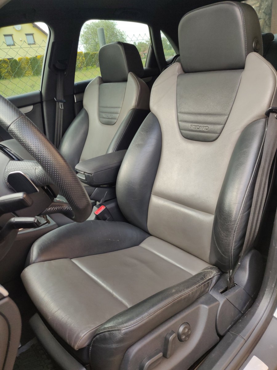recaro.jpg