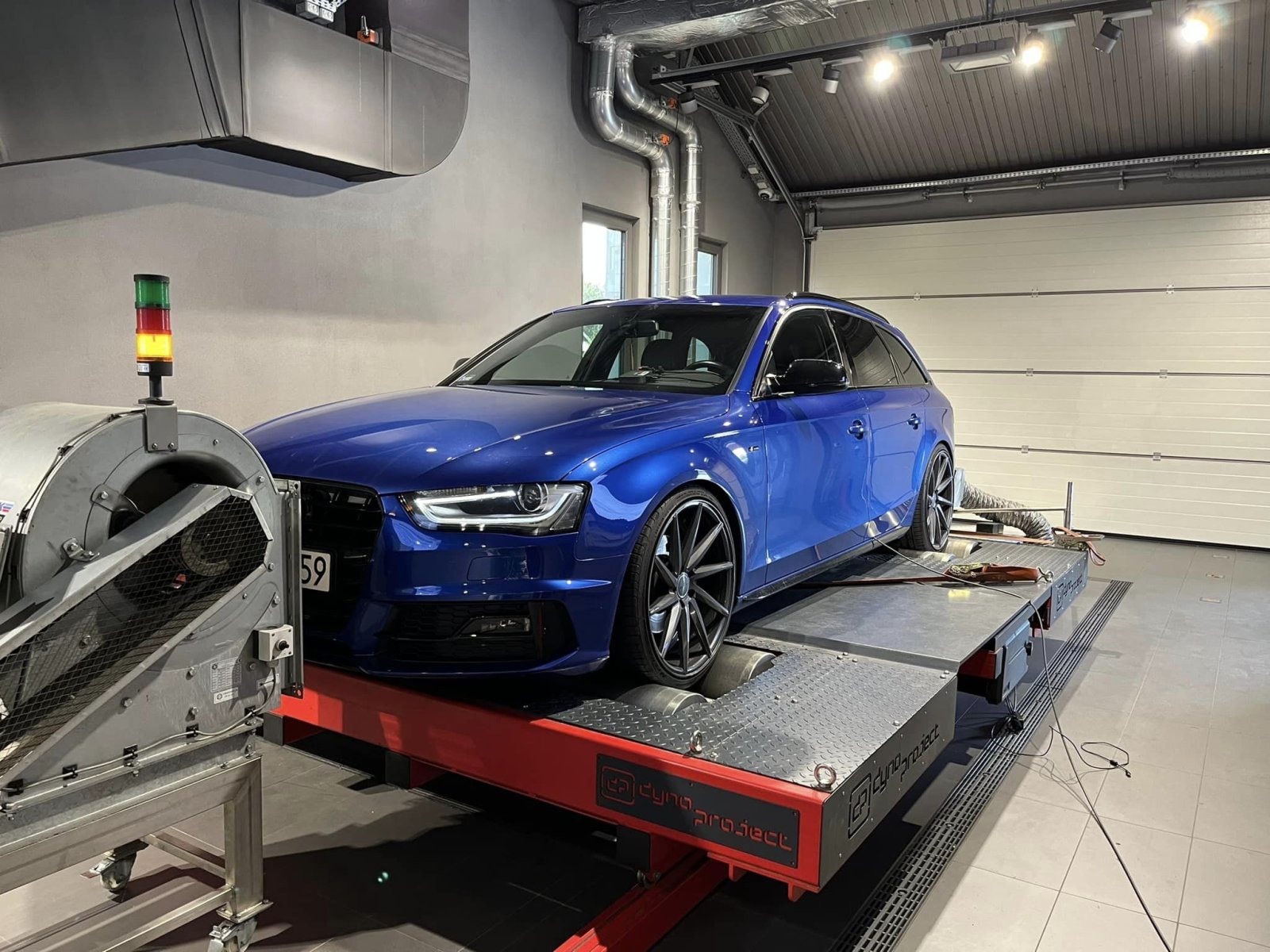 AUDI A4 B8 CHIPTUNING CNHA 2.0 TDI.jpg