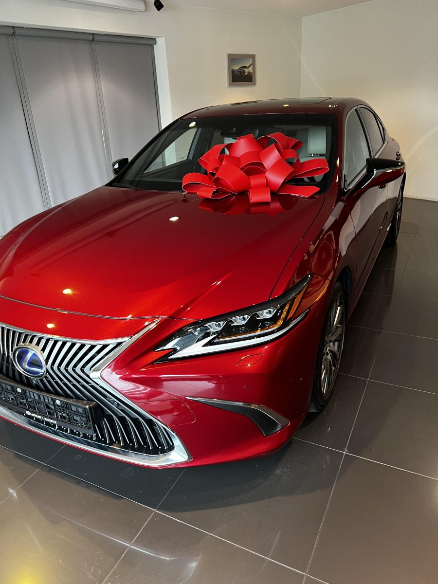 Lexus ES.jpg