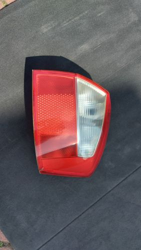 Więcej informacji o „Lampa Prawy Tył Hella a4 b6 sedan”
