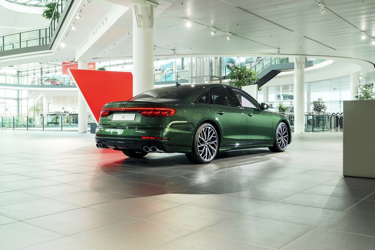 Audi S8