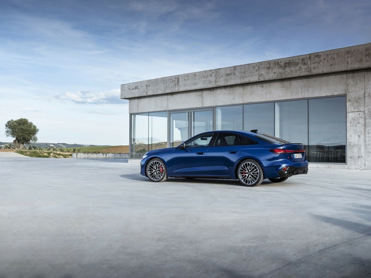 Audi S5 Sedan