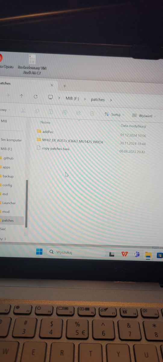 1733073678837352557828282661027.jpg