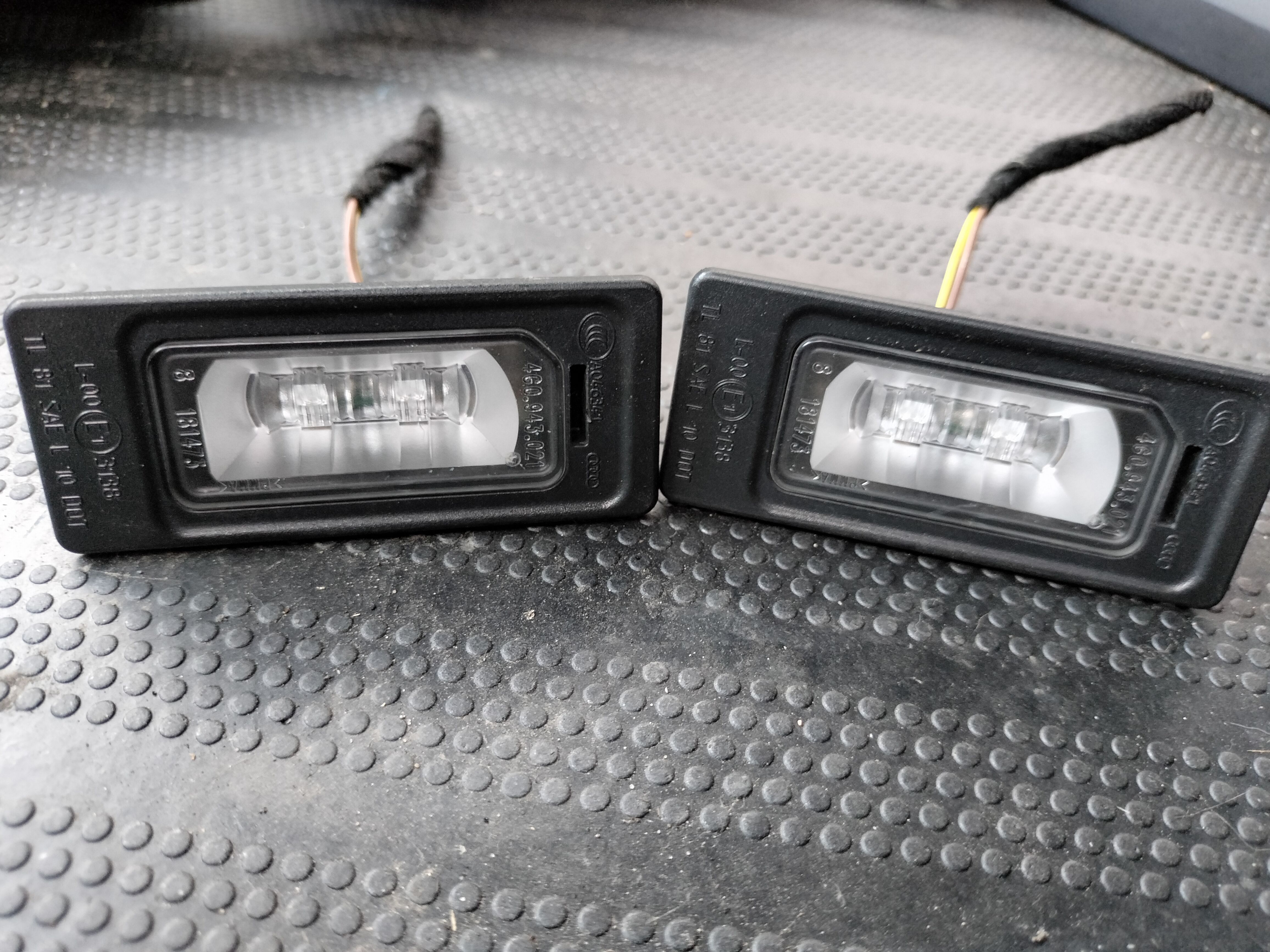Lampki podświetlania tablicy LED