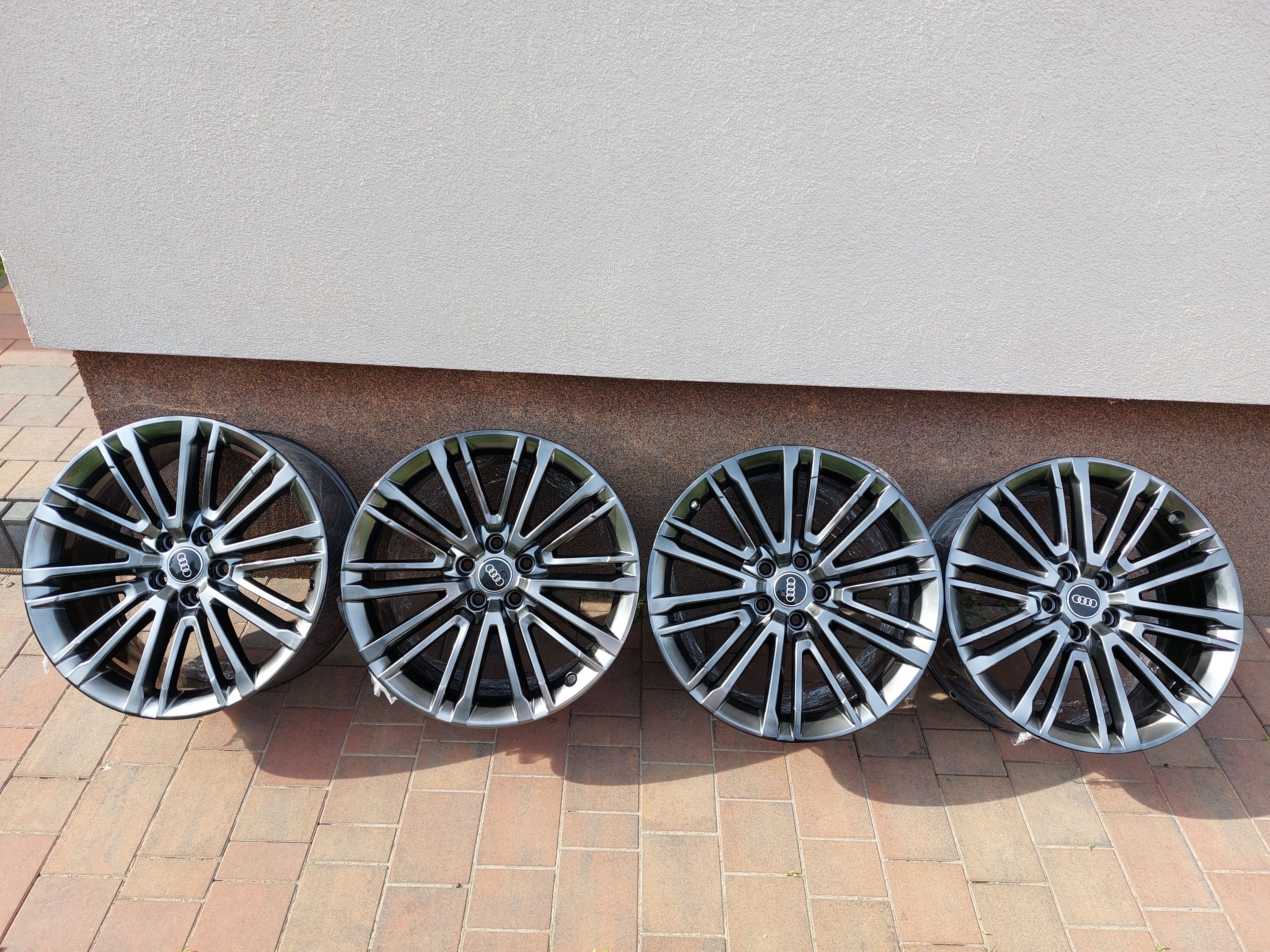 Alufelgi oryginalne Audi 19 cali 5x112 A4 8W0 8.5j et 40 SHADOW CHROME