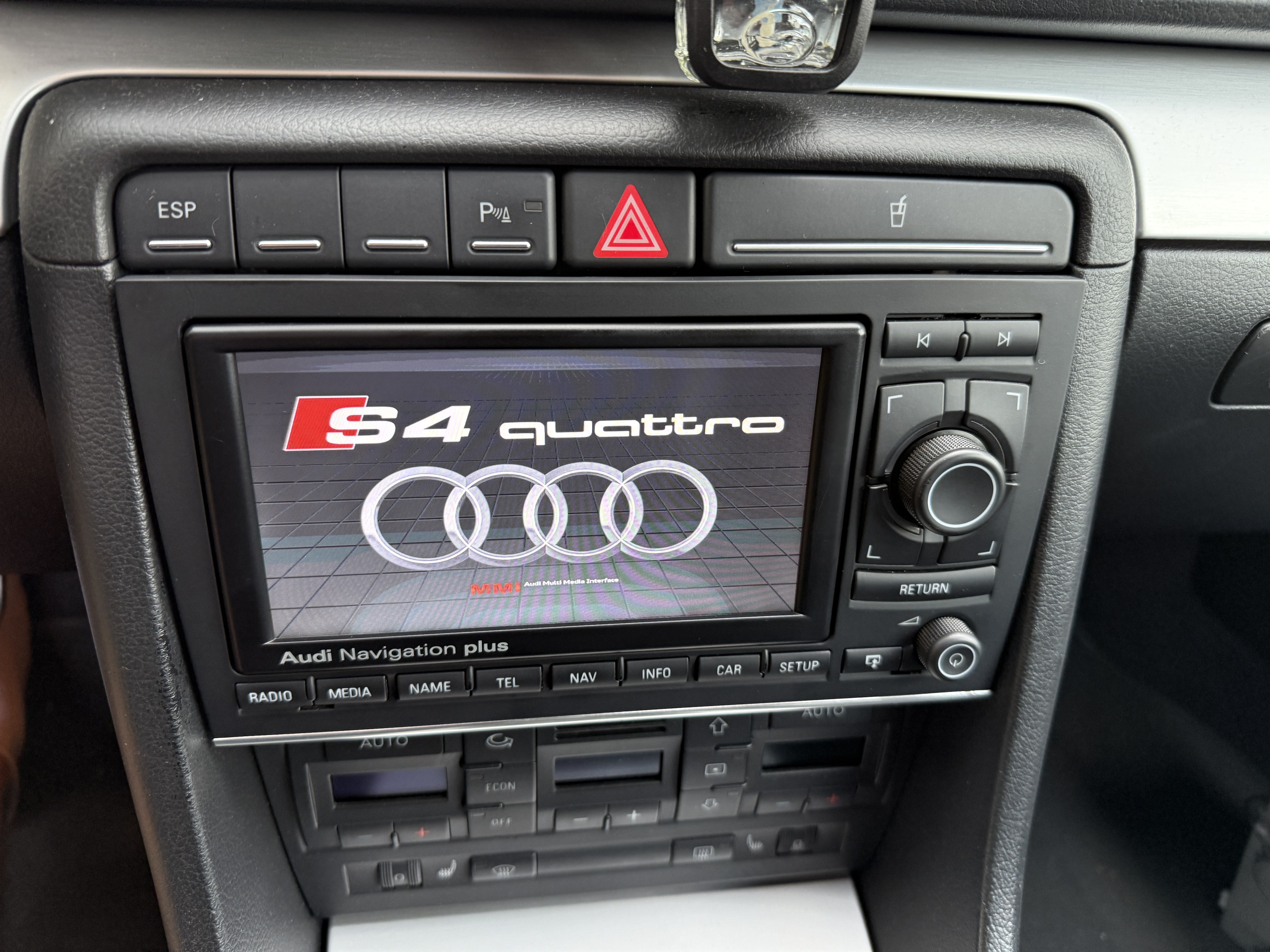 Radio/ nawigacja RNSE LED