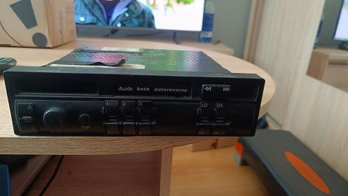 Więcej informacji o „Radio Audi Beta CC”