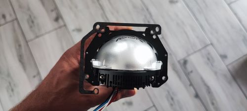 Więcej informacji o „Bi-Led Ronan 3.0" + adaptery do Bixenonu B6”