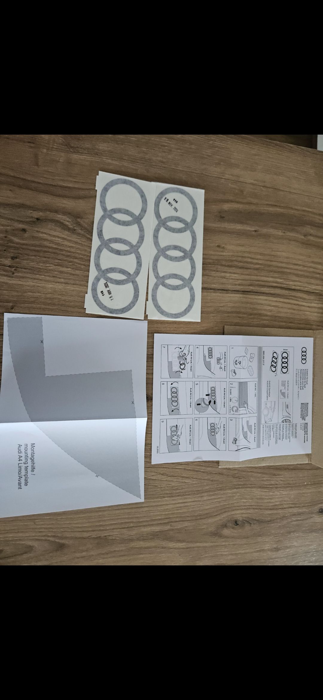 Naklejki dekoracyjne na drzwi audi